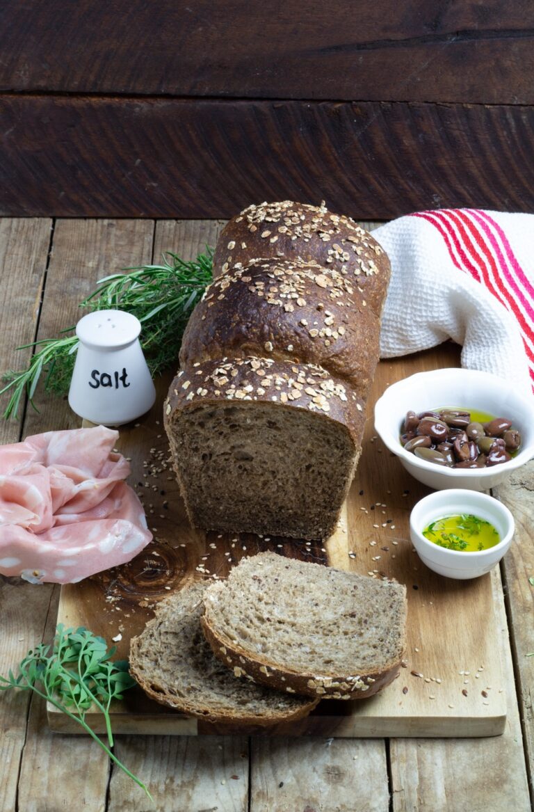 Pane in cassetta ai 7 cereali con semi