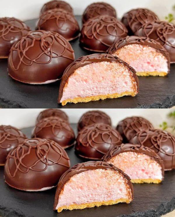 Un Dolce Magico: Mousse al Cioccolato con Frutti di Bosco