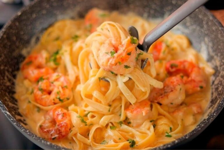 SPAGHETTI CON GAMBERI CREMOSI