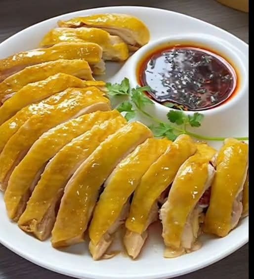 Pollo al vapore alla cantonese