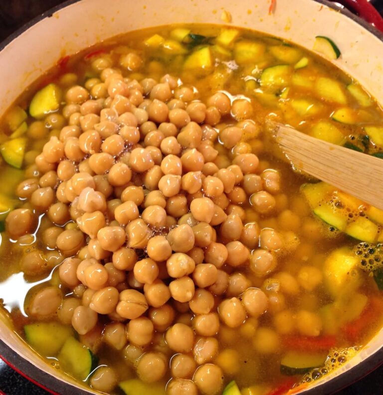La migliore zuppa di ceci del mondo: la ricetta che ne conserva sapore e proprietà