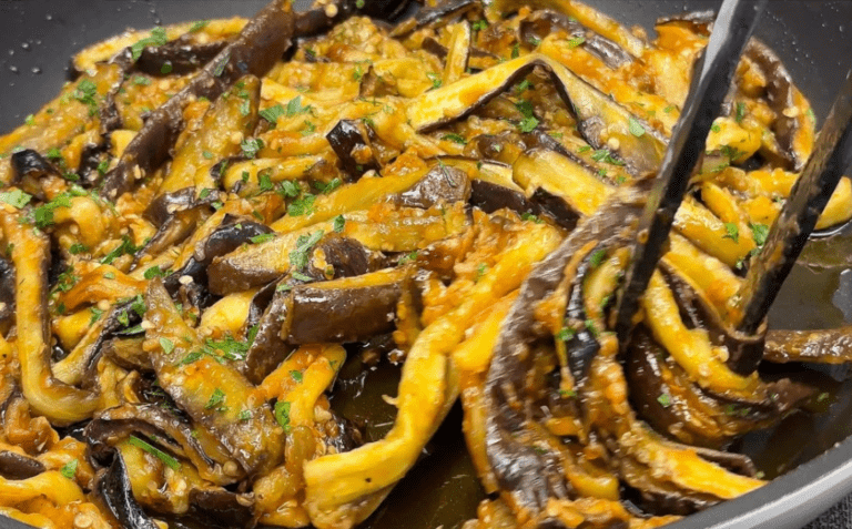 Ricetta di melanzane saltate con salsa di pomodoro piccante