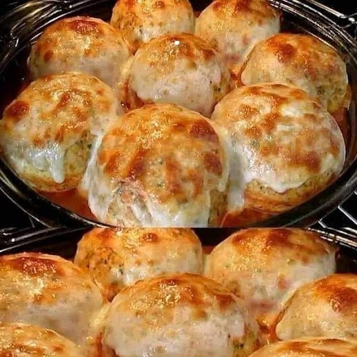 Polpette Salate Di Patate E Formaggio In Ricca Salsa Di Pomodoro: Un Pranzo Gourmet Veloce