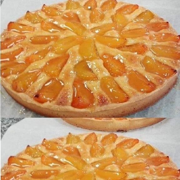 Crostata di albicocche e crema