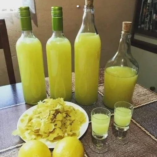 Acqua allo zenzero: la bevanda più sana per bruciare il grasso da pancia, collo, braccia, schiena e cosce!