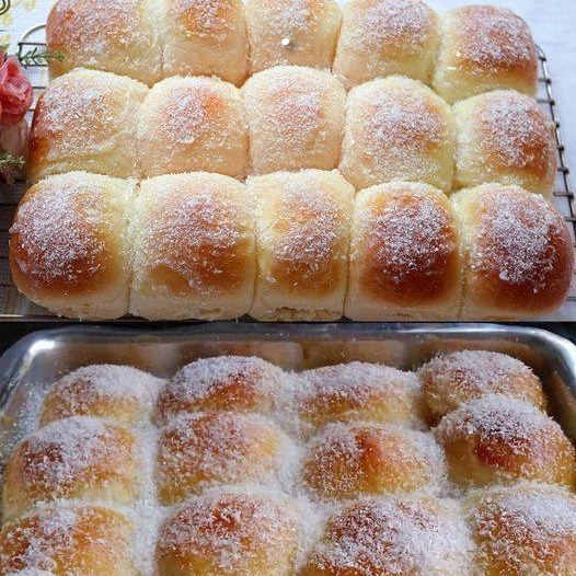 Pane dolce al latte condensato e cocco, il fornaio mi ha insegnato questa ricetta che sta spopolando nelle panetterie