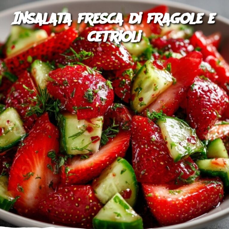 Insalata fresca di fragole e cetrioli