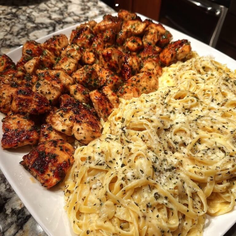 Pollo cremoso al burro d’aglio e linguine in salsa Alfredo