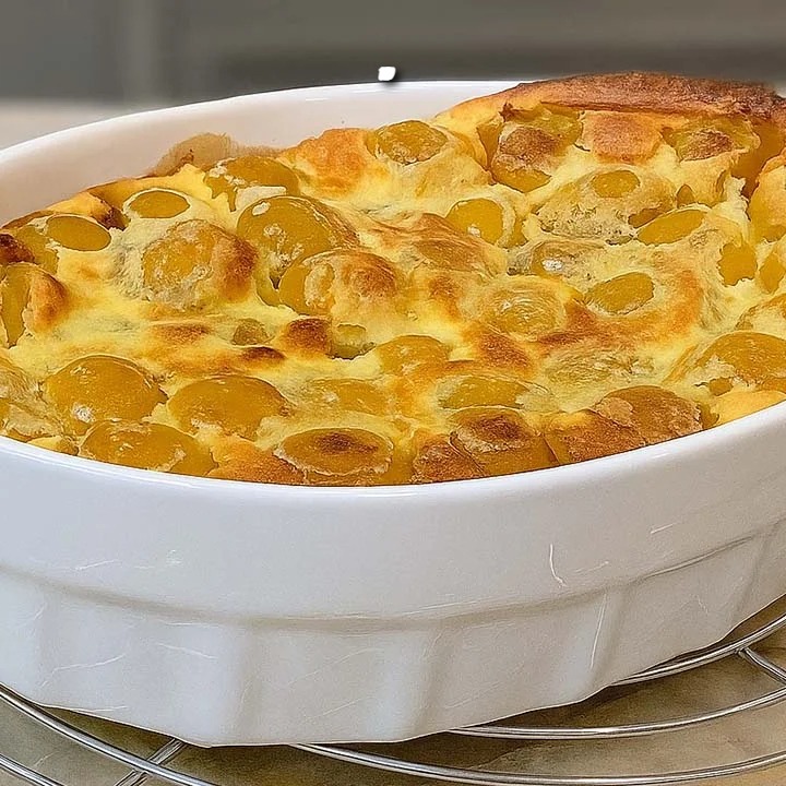 Clafoutis di prugne Mirabelle, stile Cyril Lignac: una ricetta facile e fruttata