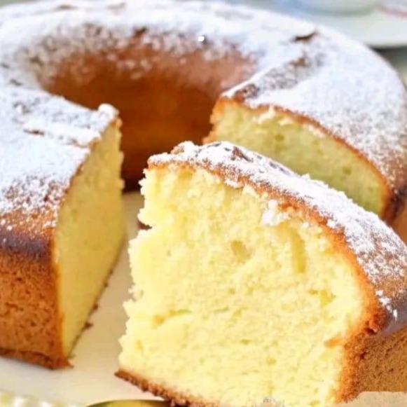 ciambellone della nonna con yogurt e vaniglia