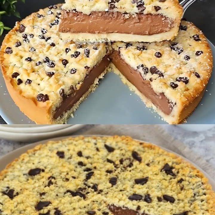 Crostata al cioccolato super morbida con crumble croccante