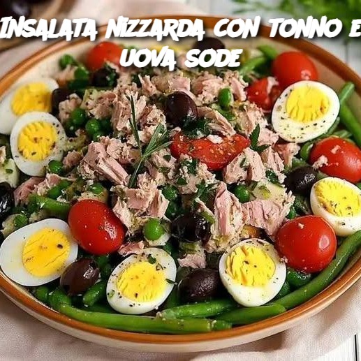 Insalata nizzarda con tonno e uova sode