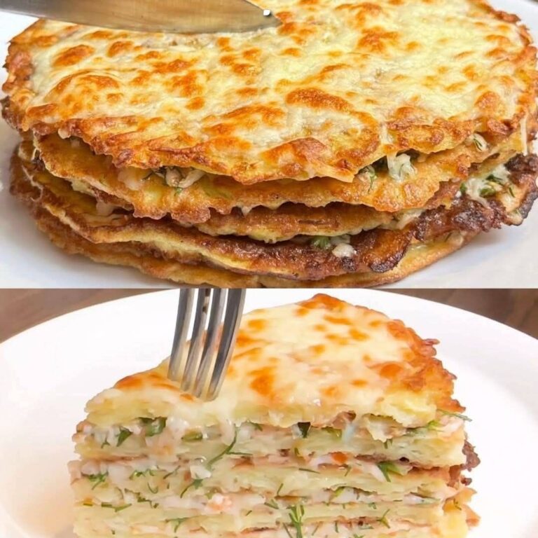 Frittelle di patate salate ripiene di formaggio e pomodoro