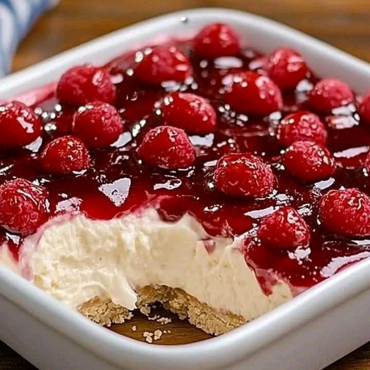 Dolce Freddo alla Ciliegia con Base Croccante