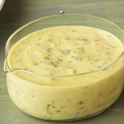 Salsa leggera per insalate e verdure crude