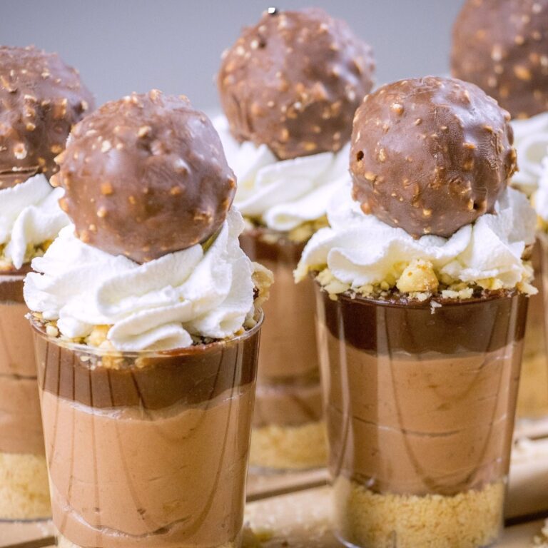 Mini coppette semifreddo al cioccolato: facili e veloci