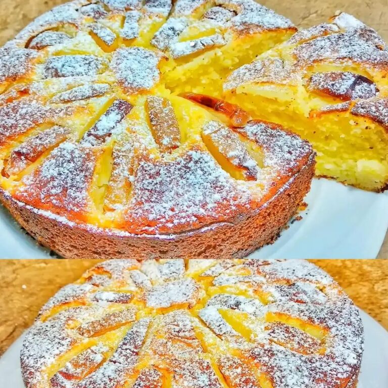 Ricetta della torta di mele succosa con panna acida