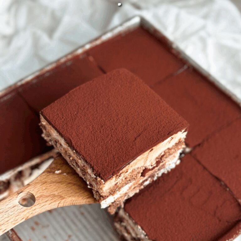 Tiramisù fatto in casa a quadrotti