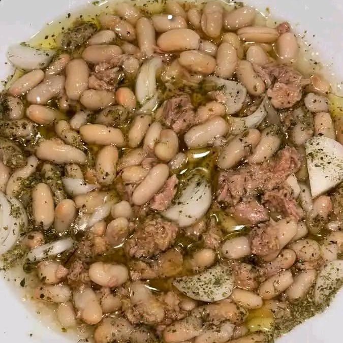 Fagioli con Tonno e Cipolla