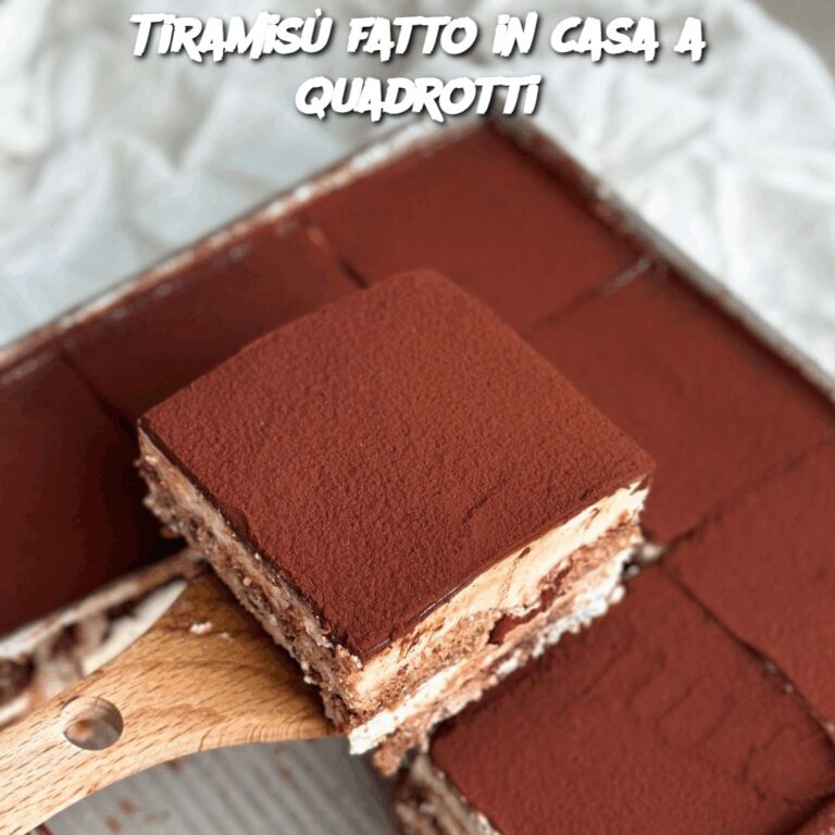 Tiramisù fatto in casa a quadrotti