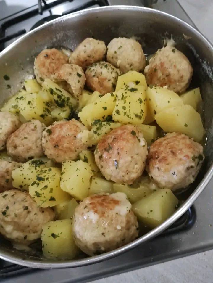 Polpettone Ripieno di Galbanino con Patate