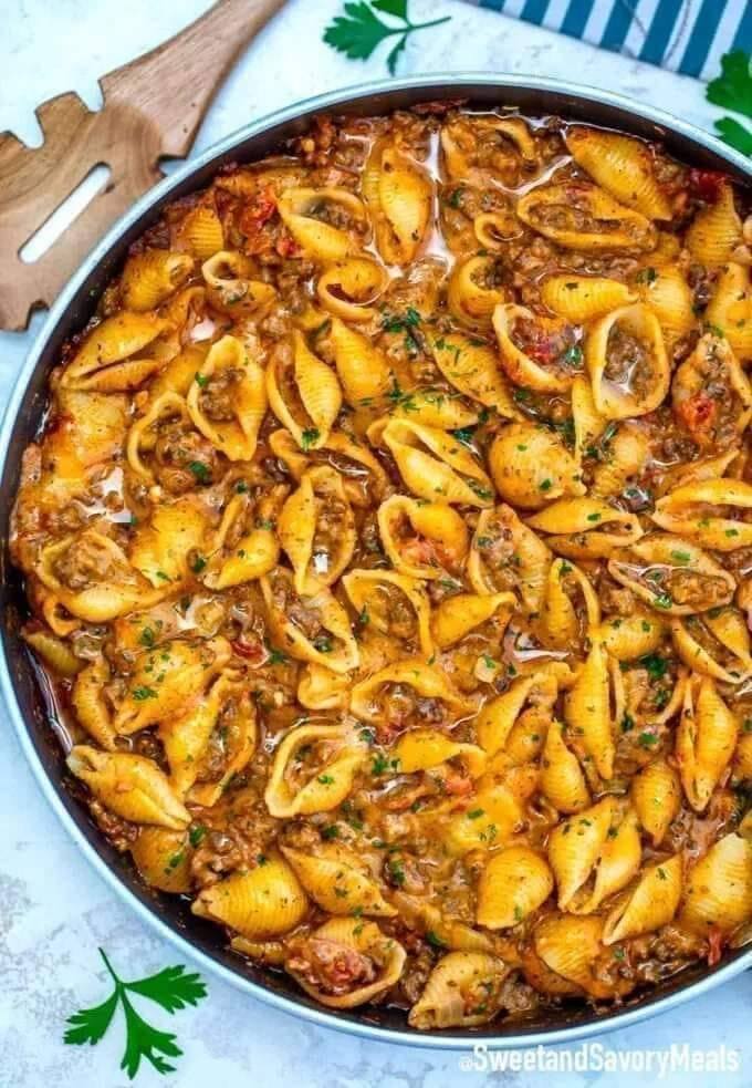 Manzo cremoso e conchiglie