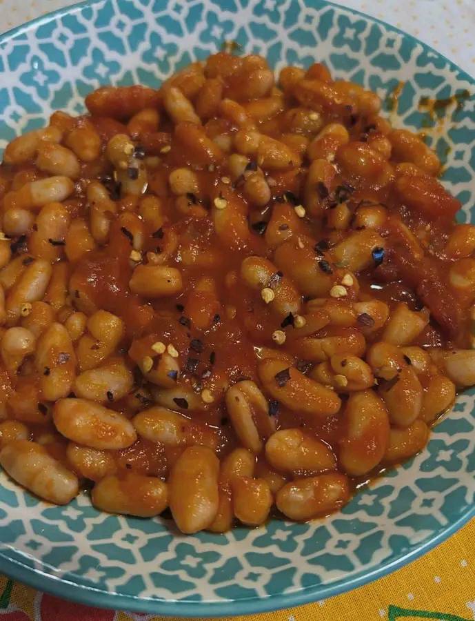 Fagioli cannellini al pomodoro