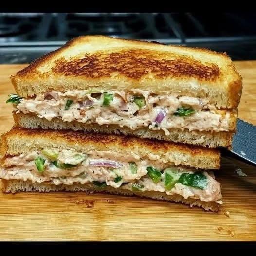 Sandwich di Tonno e Formaggio