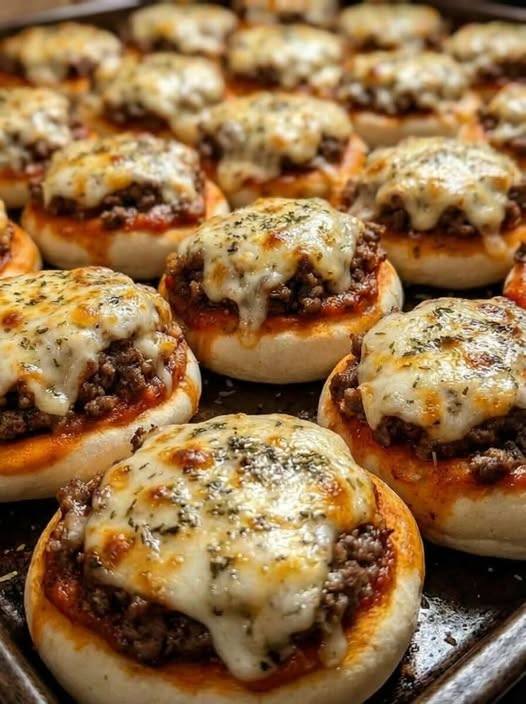 Mini hamburger di pizza al formaggio